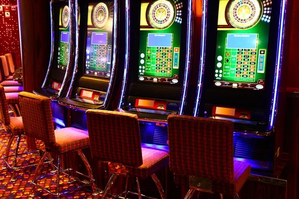 Live blackjack table on artis mobile showing dealer cards and betting options